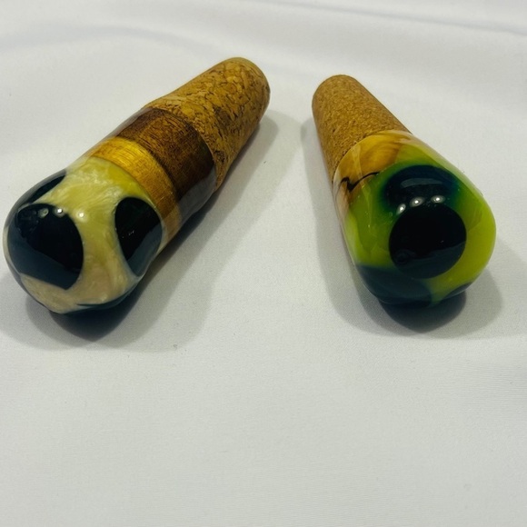 NWOT Two Polka Dot Wine Stoppers - Picture 1 of 4
